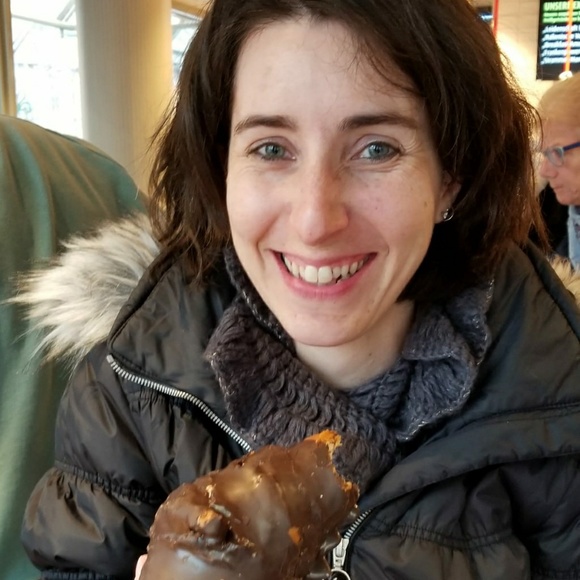 Meet your Posher, Pamela - Picture 1 of 1